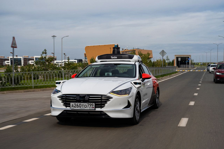 В Европе такого ещё не делают: Яндекс первым тестирует беспилотные авто вообще без водителя на городских дорогах